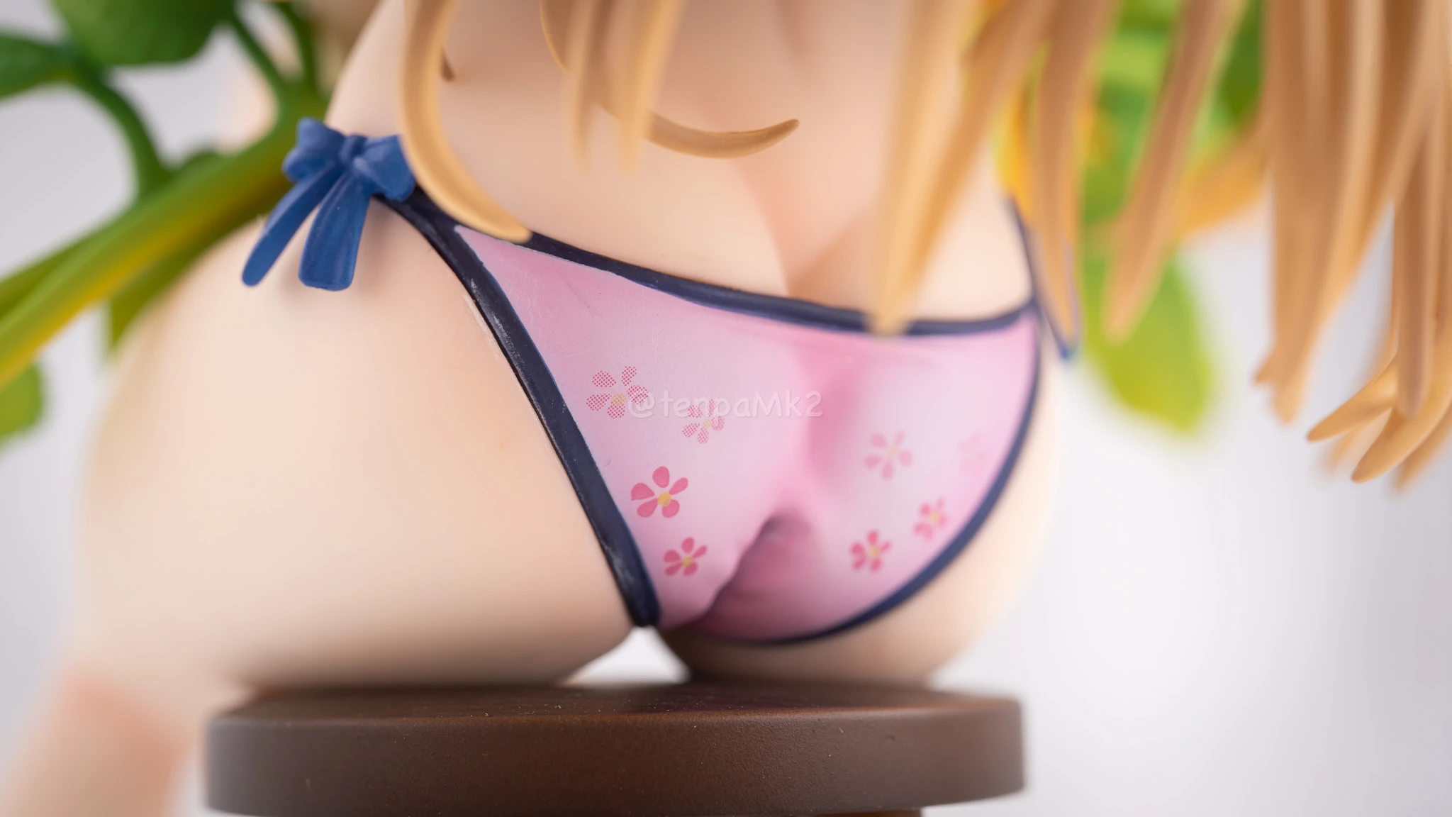 フィギュアレビュー「ひまわり少女 百瀬くるみ」ダイキ工業 DSC03241