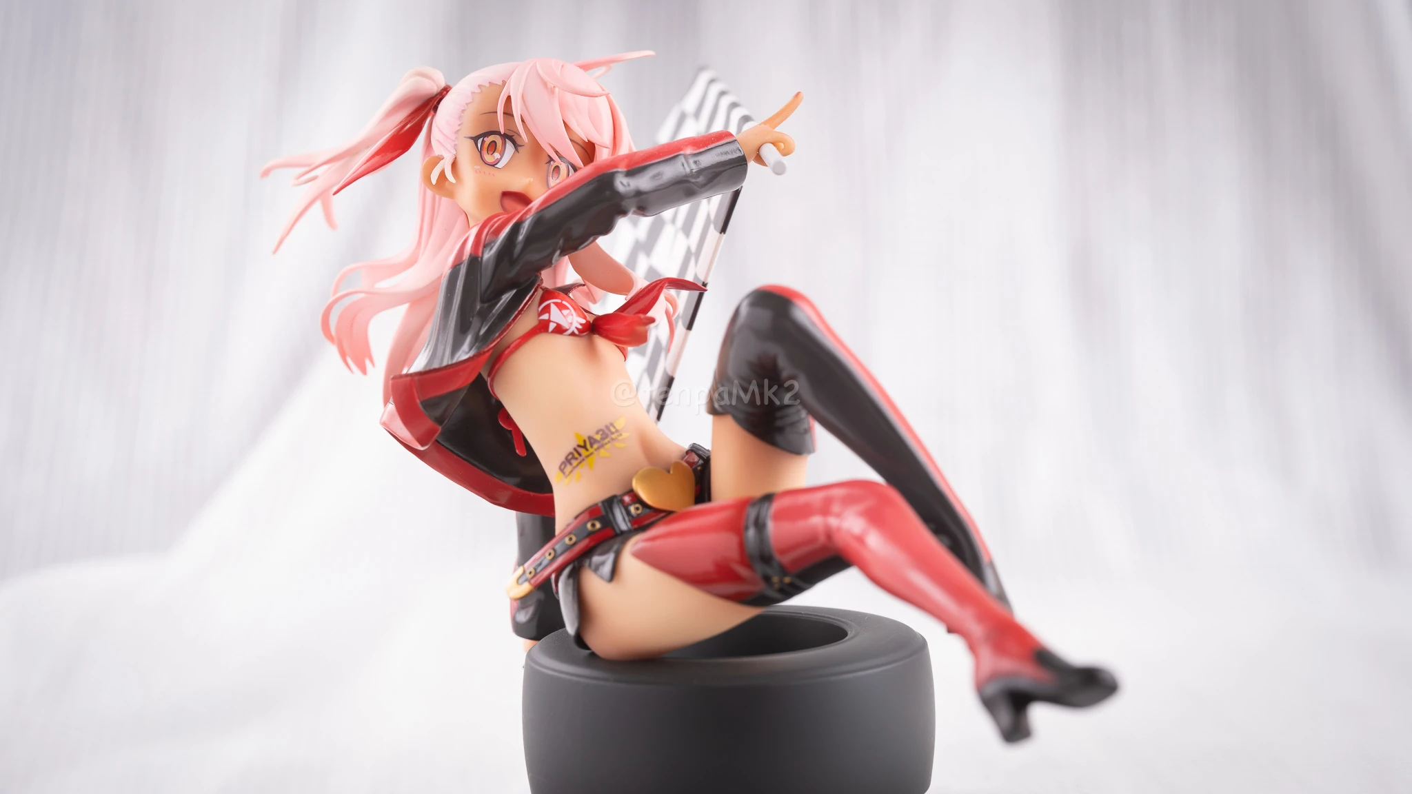 フィギュアレビュー「PRIYA Racing イリヤ&クロエ」イージーエイト DSC03464