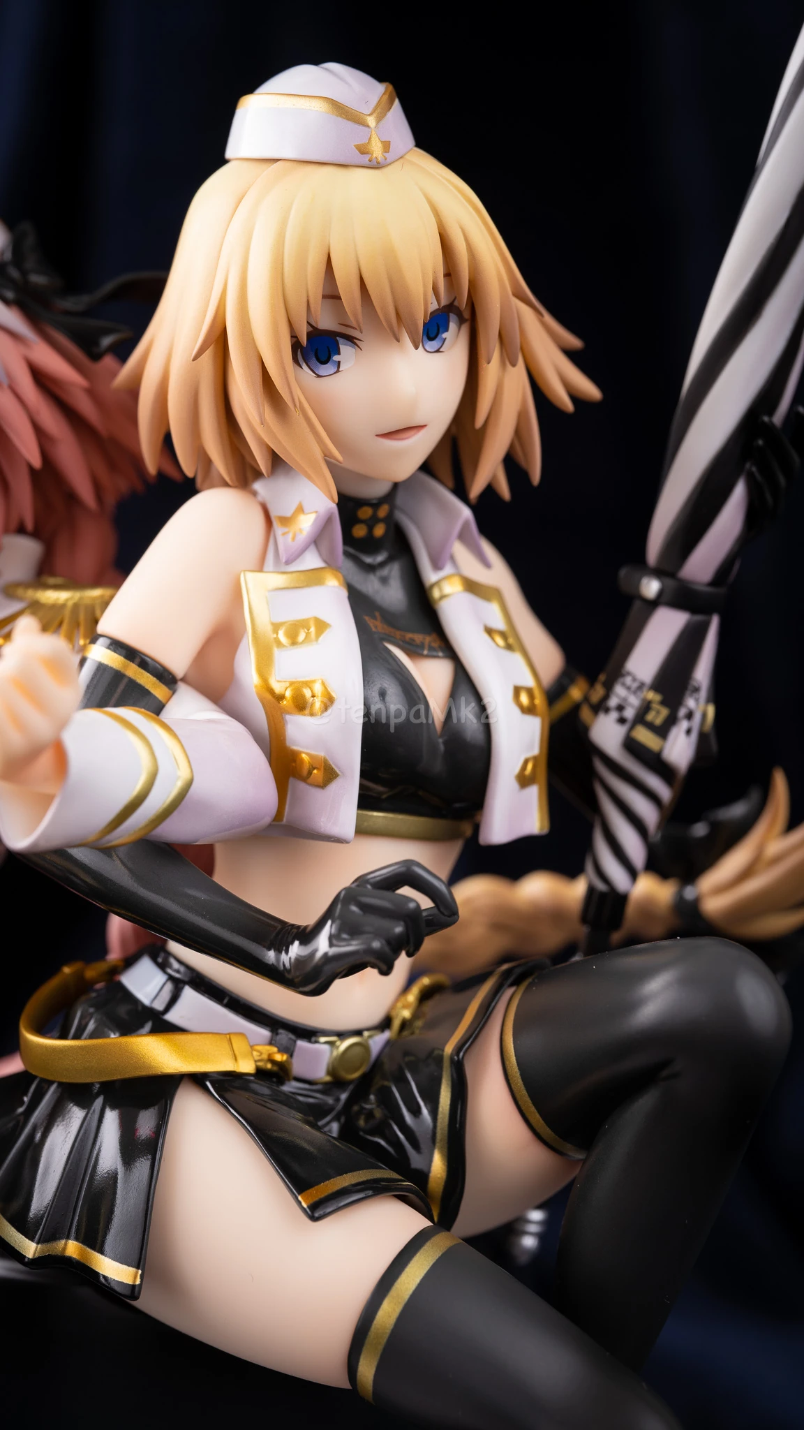 フィギュアレビュー「ジャンヌ・ダルク＆アストルフォ TYPE-MOON RACING Ver」plusone DSC01536