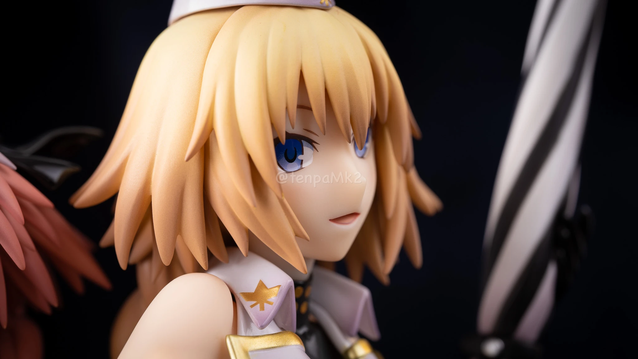 フィギュアレビュー「ジャンヌ・ダルク＆アストルフォ TYPE-MOON RACING Ver」plusone DSC01539