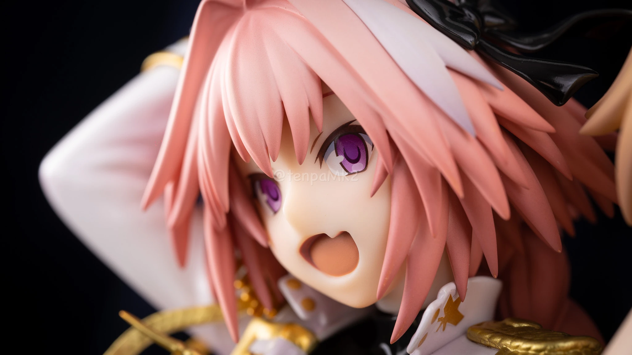 フィギュアレビュー「ジャンヌ・ダルク＆アストルフォ TYPE-MOON RACING Ver」plusone DSC01542