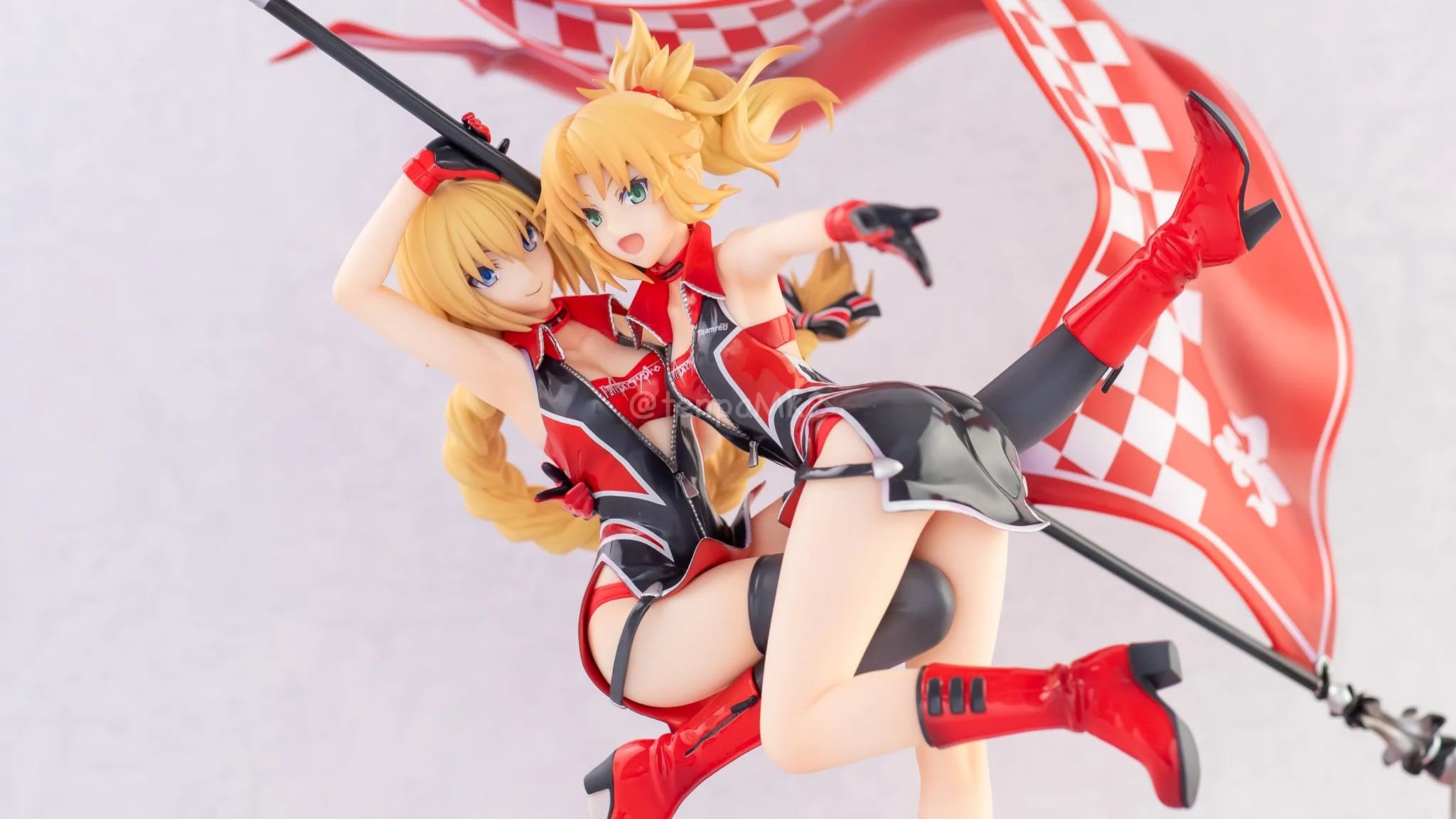 フィギュアレビュー「ジャンヌ・ダルク＆モードレッド-TYPE-MOON-Racing-ver-」plusone