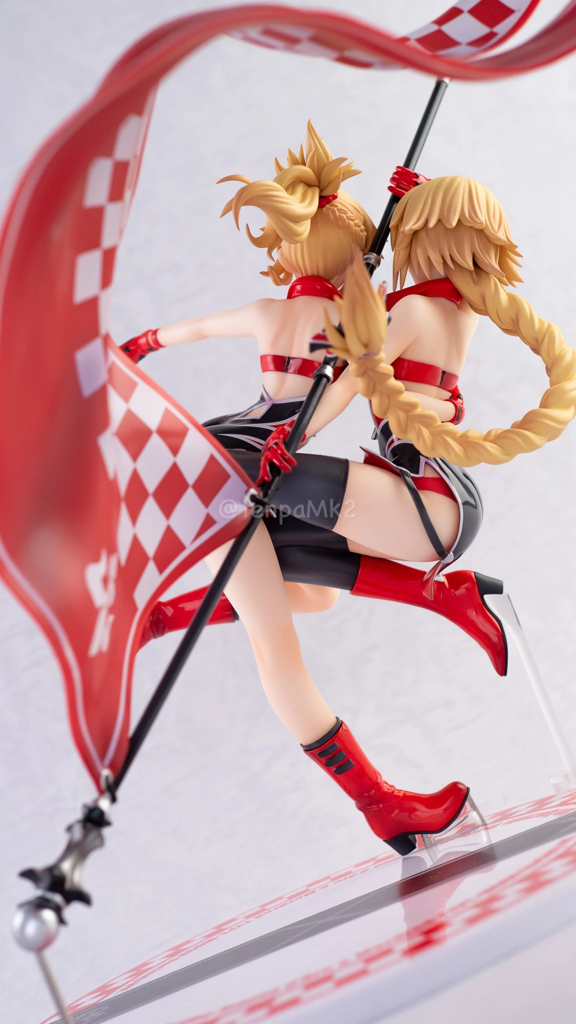 PLUS ONE - プラスワン ジャンヌ・ダルク&amp;モードレッド フィギュア Amazon | [FIG]プラスワンオンラインショップ限定 ジャンヌ