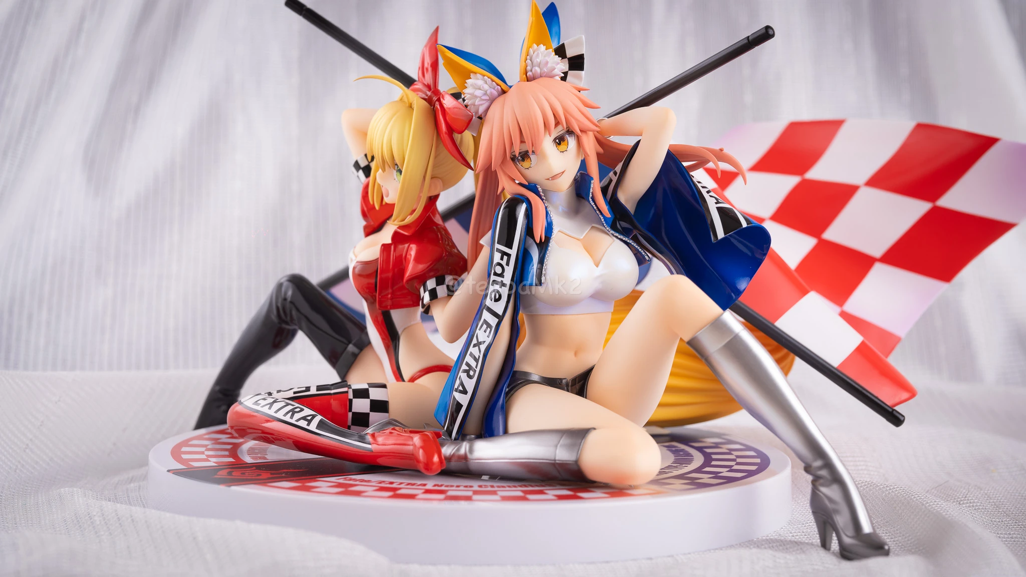 フィギュアレビュー「ネロ・クラウディス＆玉藻の前 TYPE-MOON RACING Ver」plusone DSC02441