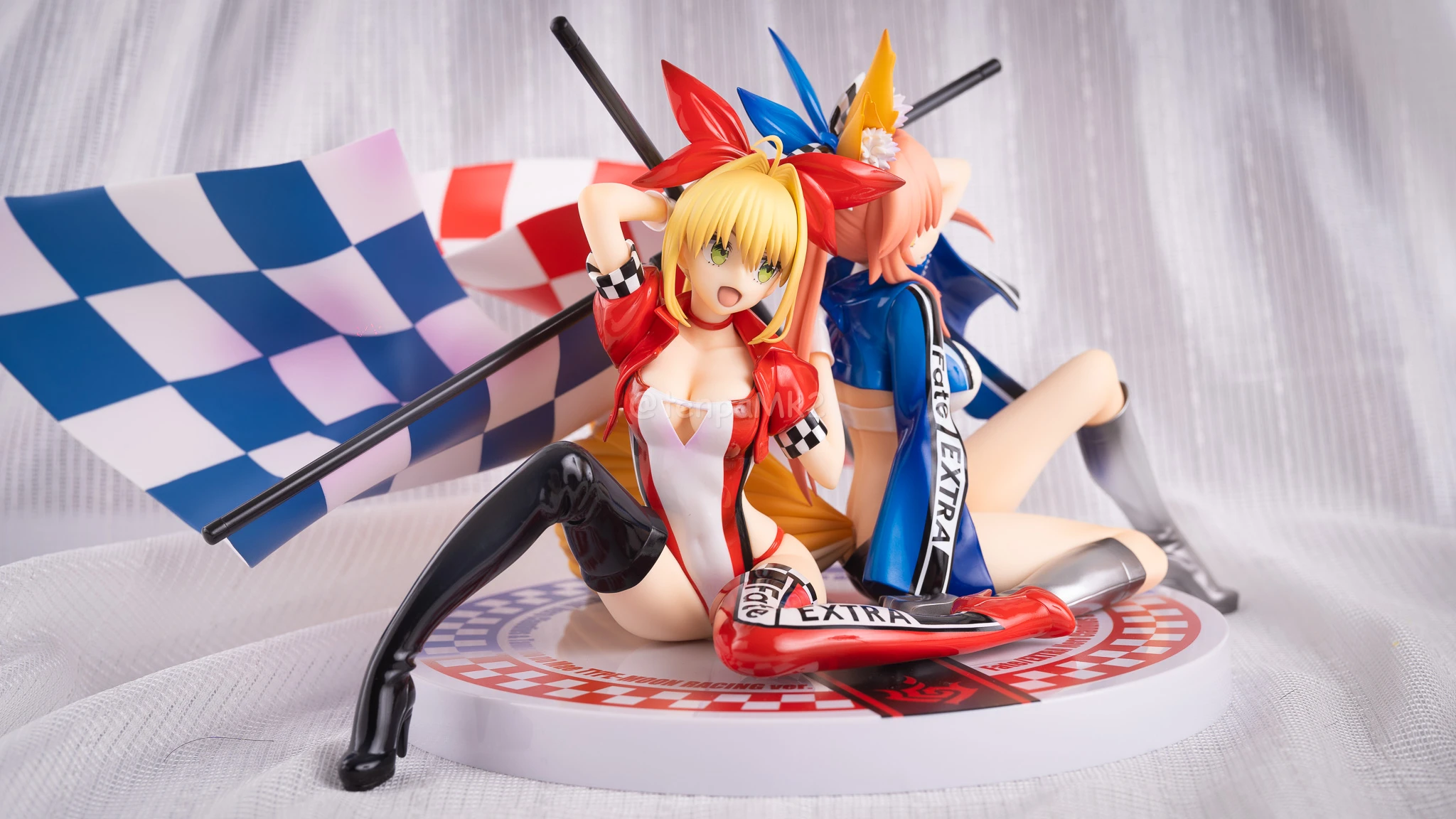 フィギュアレビュー「ネロ・クラウディス＆玉藻の前 TYPE-MOON RACING Ver」plusone DSC02446