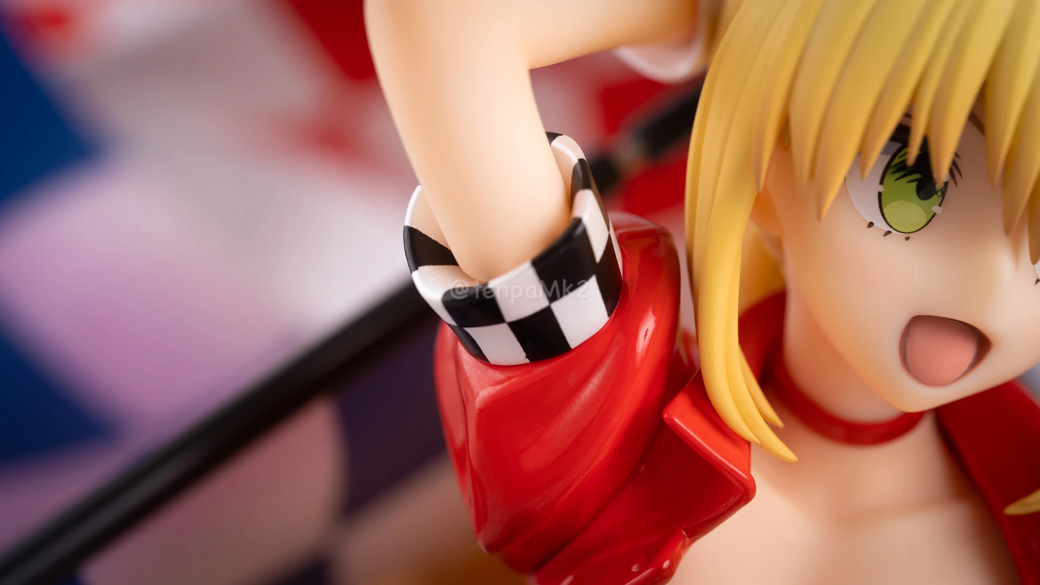 フィギュアレビュー「ネロ・クラウディス＆玉藻の前 TYPE-MOON RACING Ver」plusone DSC02455